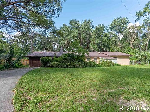 3rd image of 128 Hickory Hill Ln