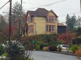 1121 11th St, Astoria, OR 97103