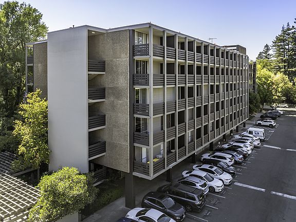2nd image of 415 P St APT 208