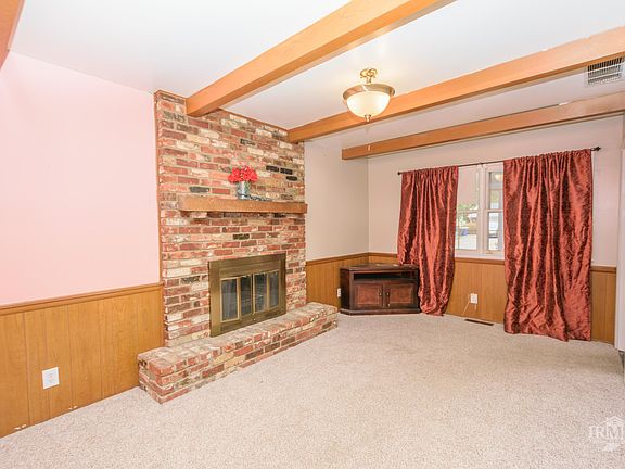 3rd image of 2609 W Lincolnshire Dr