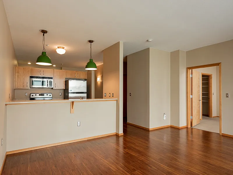 Pearl Perfection! 1+ Bed Modern Loft w/Reserved Parking & Fitness Center — Photo 4