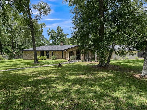 2nd image of 1802 Pin Oak Dr
