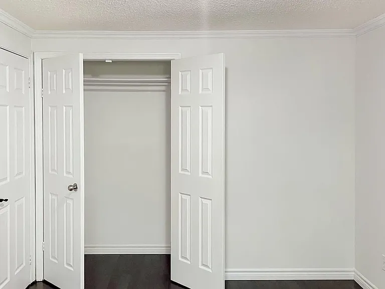 551 Hayward Cres #MAIN — Photo 17