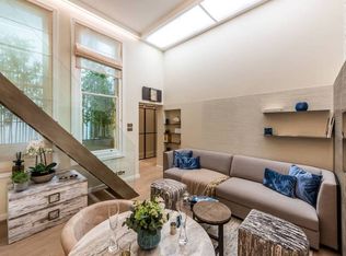 140 Greenfield Ave #2, Los Angeles, CA 90049