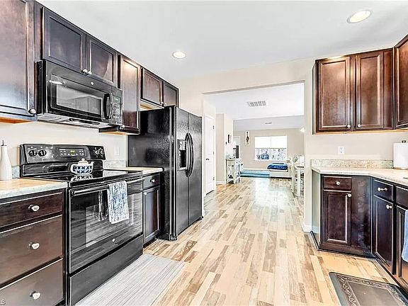 2nd image of 531 Song Sparrow Ln