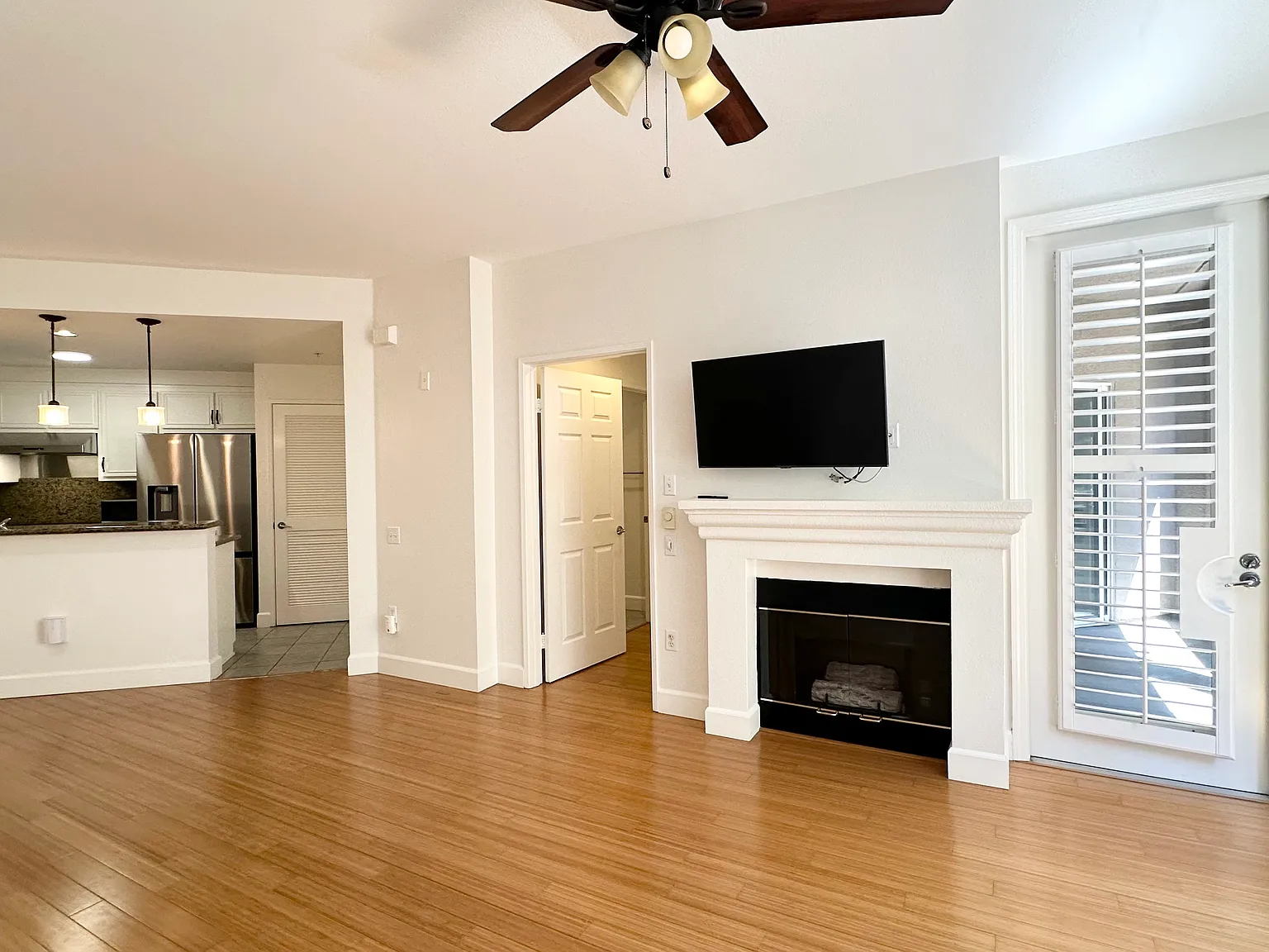 2 bed, 1119 sqft, $3,495 — Photo 2
