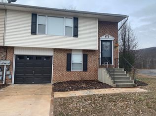 700 Daffodil Ct, Exeter, PA 18643