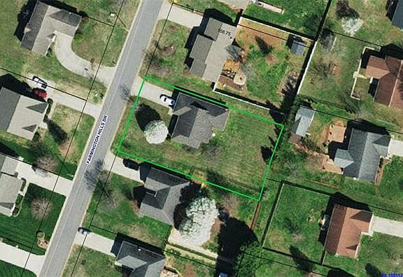 2nd image of 1451 Farmington Hills Dr