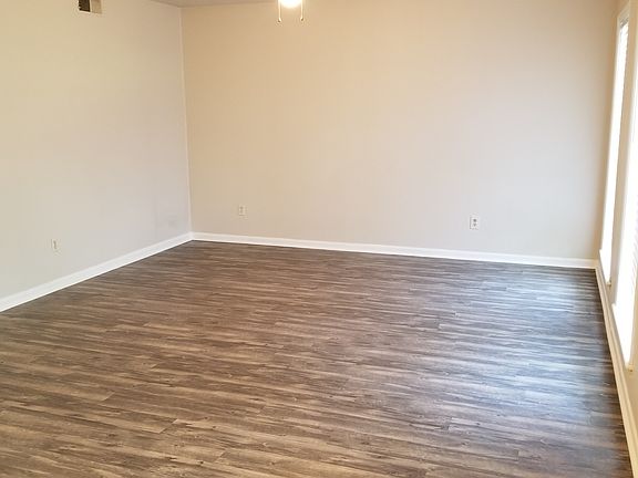 5th image of 819 Yegua St #3