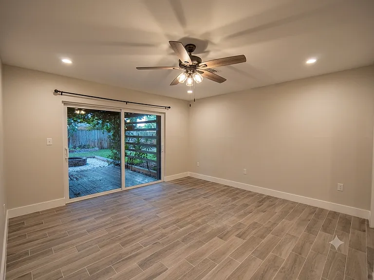 4799 SE Horseshoe Point Rd — Photo 9