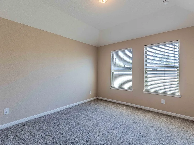 8730 Poppy Hls — Photo 33