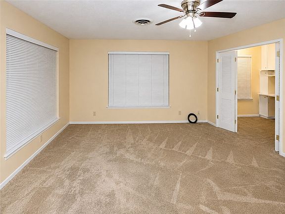 4th image of 5829 Kerry Dr