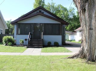 1018 10th Ave S, Fargo, ND 58103