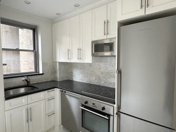80 Park Avenue 11N image 3 of 12