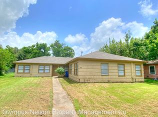 1706 W 9th St, Freeport, TX 77541