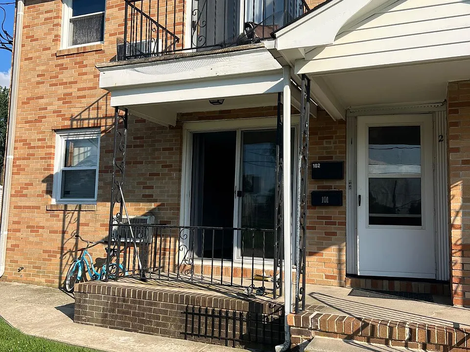 101 Dartmouth Ave