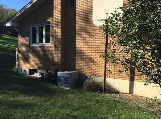 17 Memory Dr, Coal Center, PA 15423