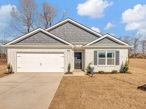 32 Thorn Tree St, Byhalia, MS 38611