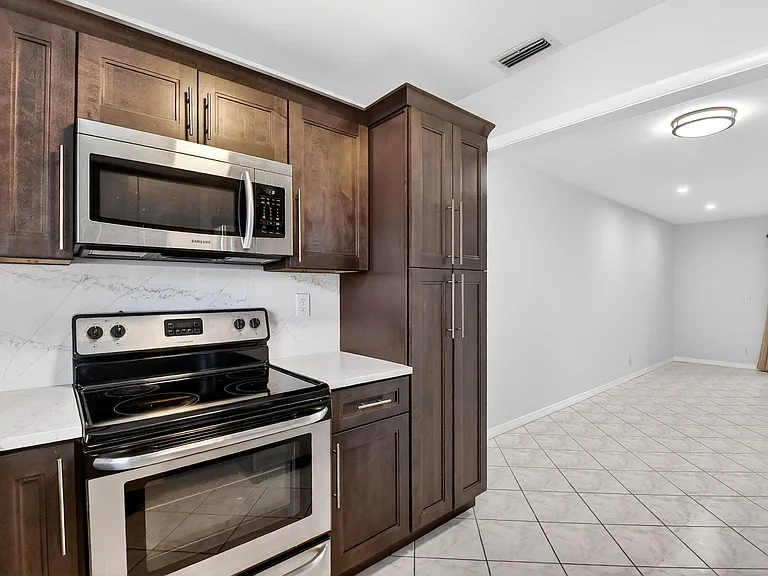 2783 Dudley Dr E #D — Photo 13