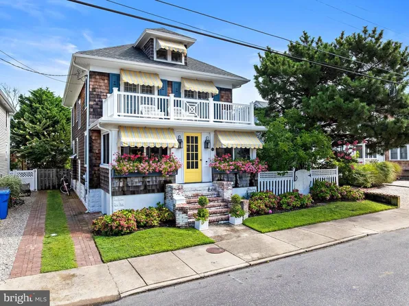 215 Ocean Ave, Beach Haven, NJ 08008