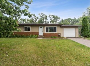 1674 E M 36, Pinckney, MI 48169