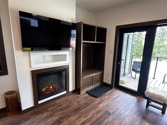 5th image of 157 Meadows Dr