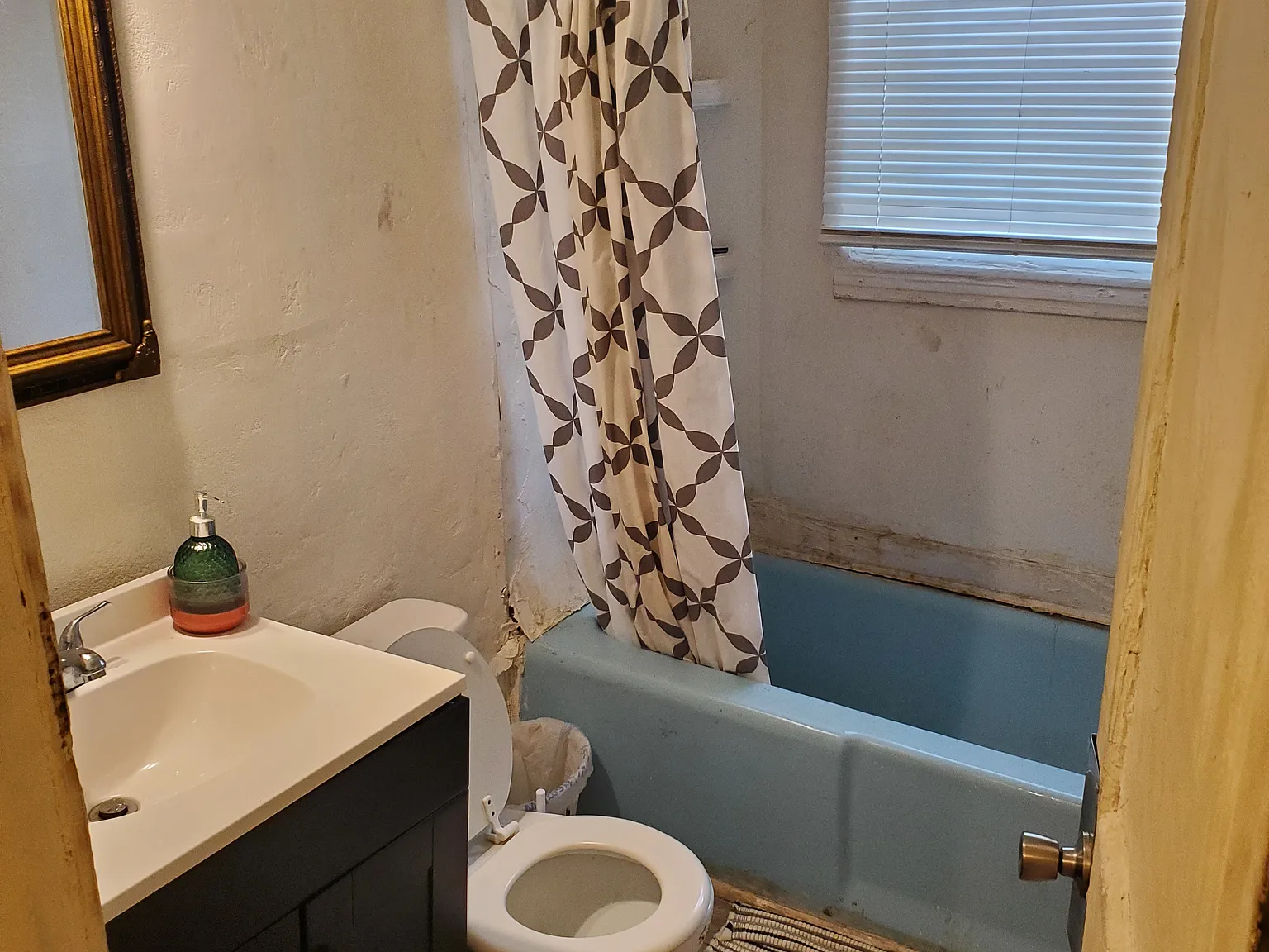 3 bed, 1209 sqft, $855 — Photo 2