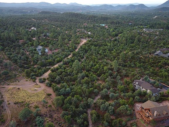 2nd image of 806 N Chaparral Pines Dr
