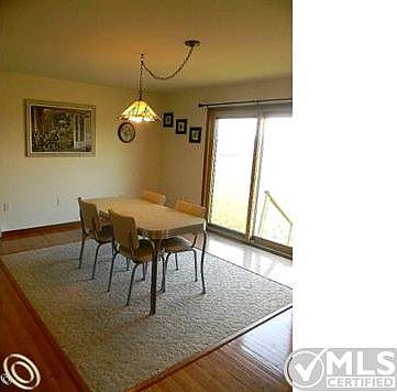 *DINING ROOM*