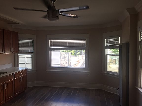 4th image of 744 Pine Ave #10