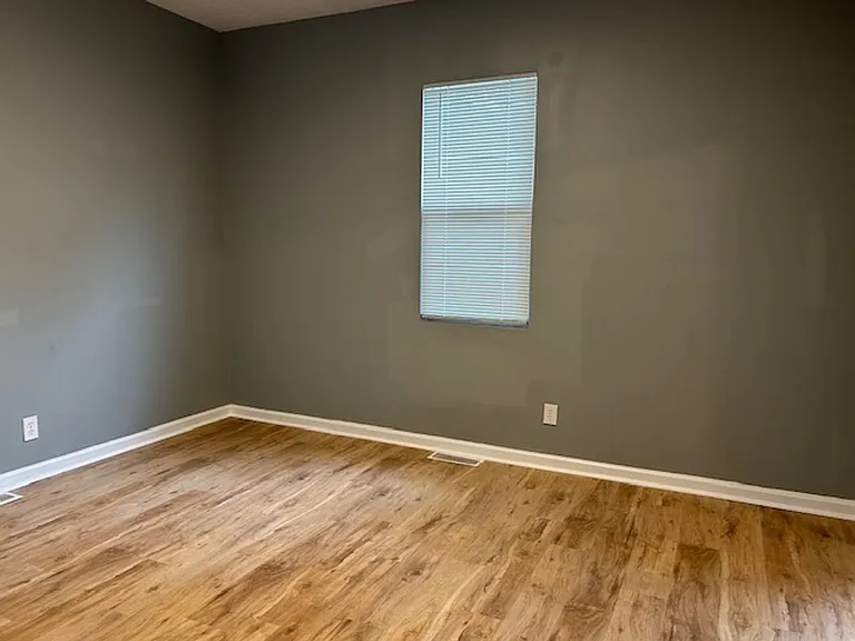425 Huffman Ave — Photo 13