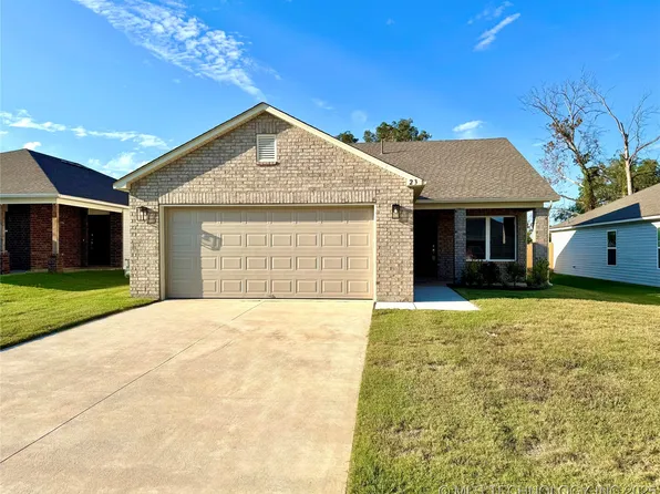 23 Rose Ave, Bristow, OK 74010