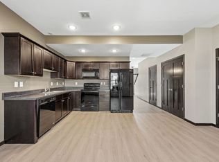 606 2nd Ave SW #104, Cedar Rapids, IA 52404