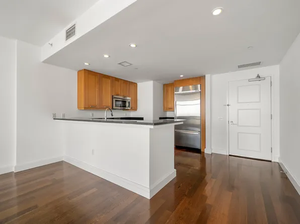 8100 River Road image 3 of 17