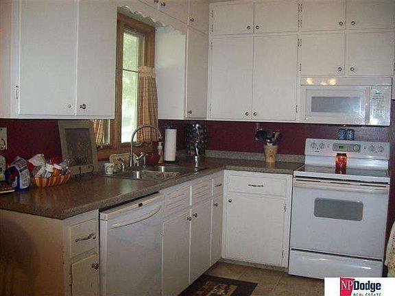 5th image of 1349 N Platte Ave