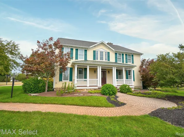 8211 Burleigh Rd, Grand Blanc, MI 48439