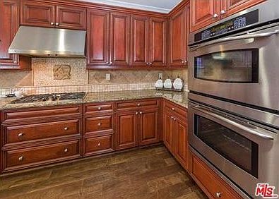 4th image of 3852 Tiverton Dr