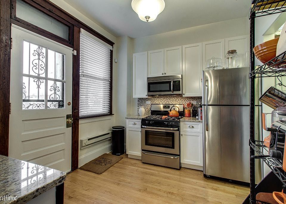2918altgeld Kitchen door