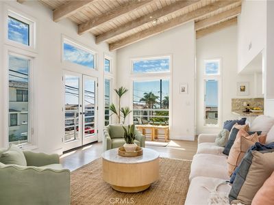 927 6th St #A, Hermosa Beach, CA, 90254