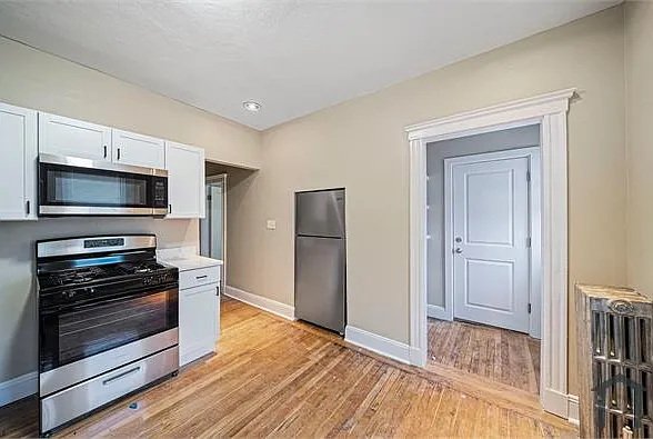 4 bed, $3,744 — Photo 4