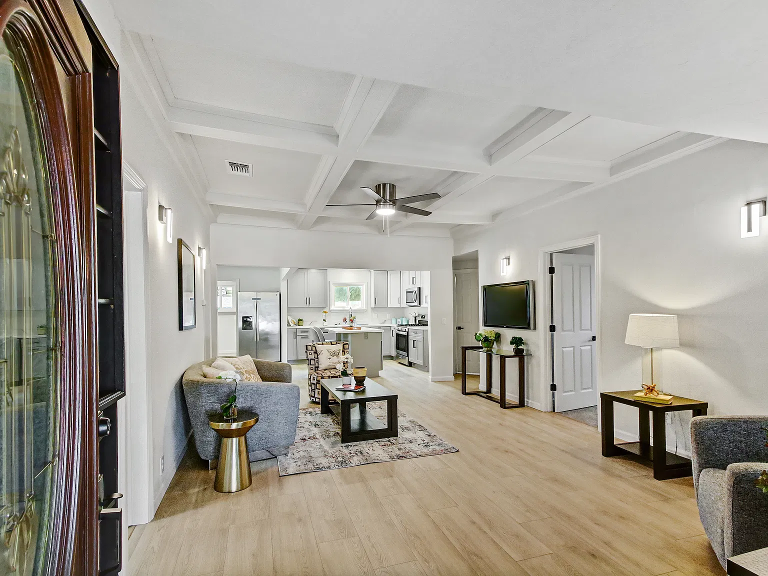 3 bed, 1400 sqft, $3,000 — Photo 4