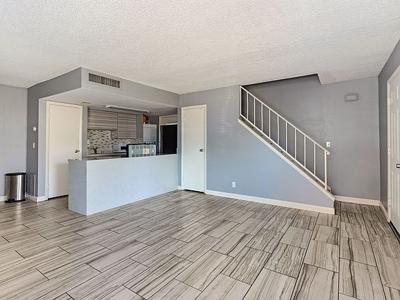 5th image of 1372 Lorilyn Ave Unit 3