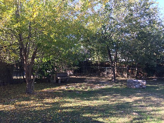 3rd image of 1115 Edison Dr