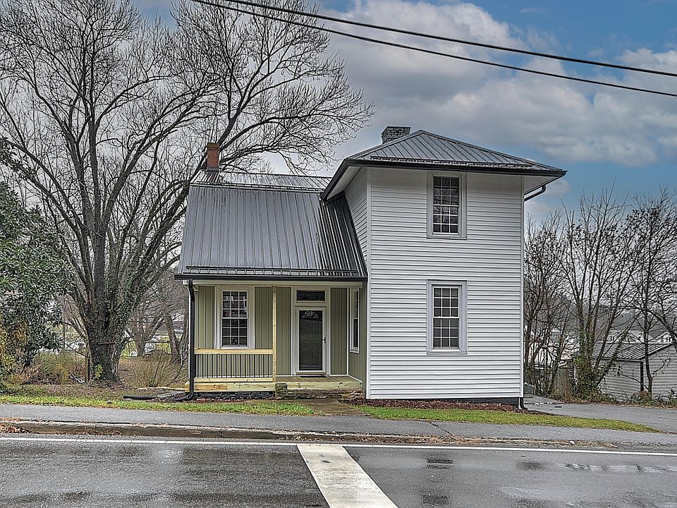 1st image of 308 E Main St