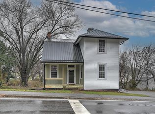 308 E Main St, Saltville, VA 24370