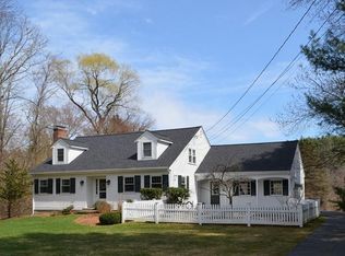 13 Pleasant St, Sherborn, MA 01770