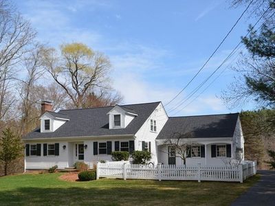 13 Pleasant St, Sherborn, MA, 01770