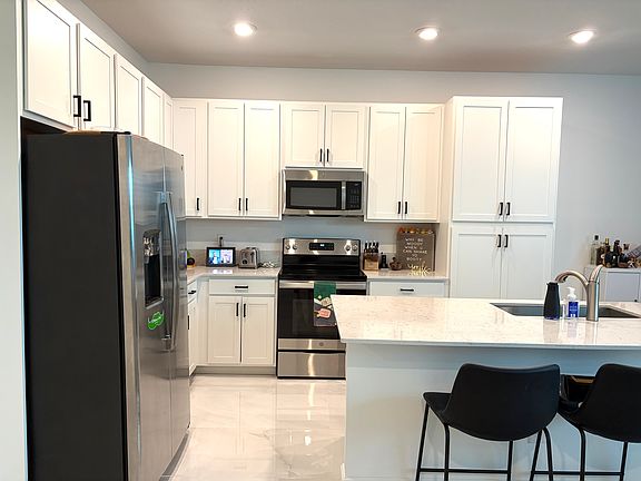 5th image of 8974 Zevon Ct