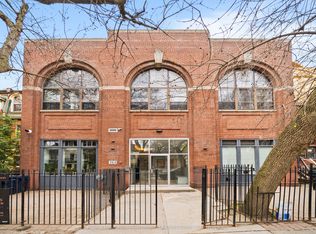 264 Seaton St #205, Toronto, ON M5A2T4