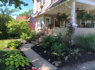 2647 Canterbury Rd, Cleveland Heights, OH 44118